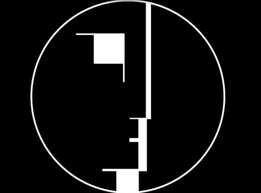 Die Abbildung zeigt das Bauhaus-Logo von Oskar Schlemmer aus dem Jahr 1922. Es zeigt ein mit weißen Elementen stilisiertes Gesicht auf schwarzem Hintergrund.