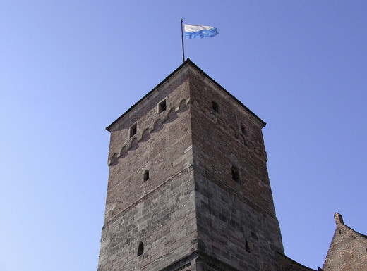 Die Abbildung zeigt den Heidenturm an der Kaiserkapelle der Nürnberger Kaiserburg. Die Fotoaufnahme stammt von Pirko Schröder.