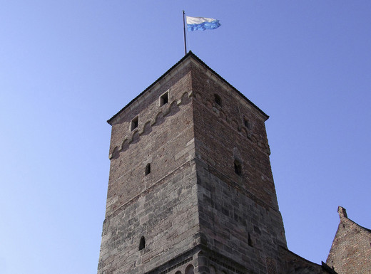 Die Abbildung zeigt den Heidenturm an der Kaiserkapelle der Nürnberger Kaiserburg. Die Fotoaufnahme stammt von Pirko Schröder.