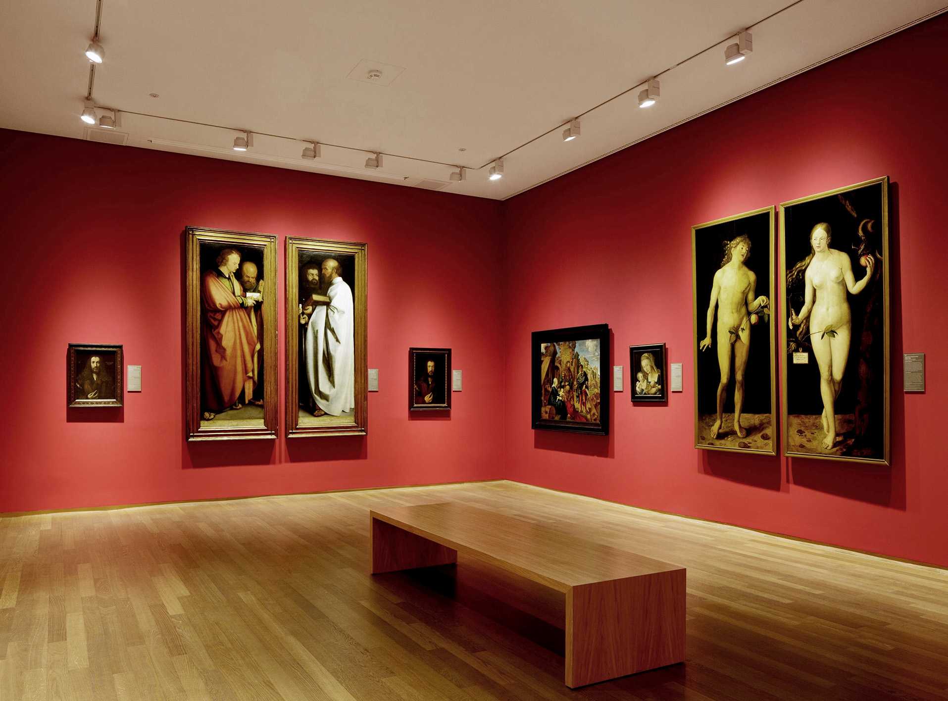 Die Abbildung zeigt den Ausstellungsraum mit Repliken von Dürerwerken im Albrecht-Dürer-Haus. Die Fotoaufnahme stamm von Stefan Meyer.