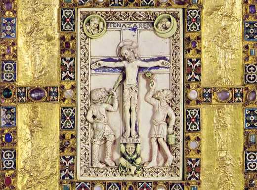 Die Abbildung zeigt den Buchdeckel des Echternacher Codex, der um das Jahr 1040 gefertigt wurde. Die Fotoaufnahme stammt von Jürgen Musolf.
